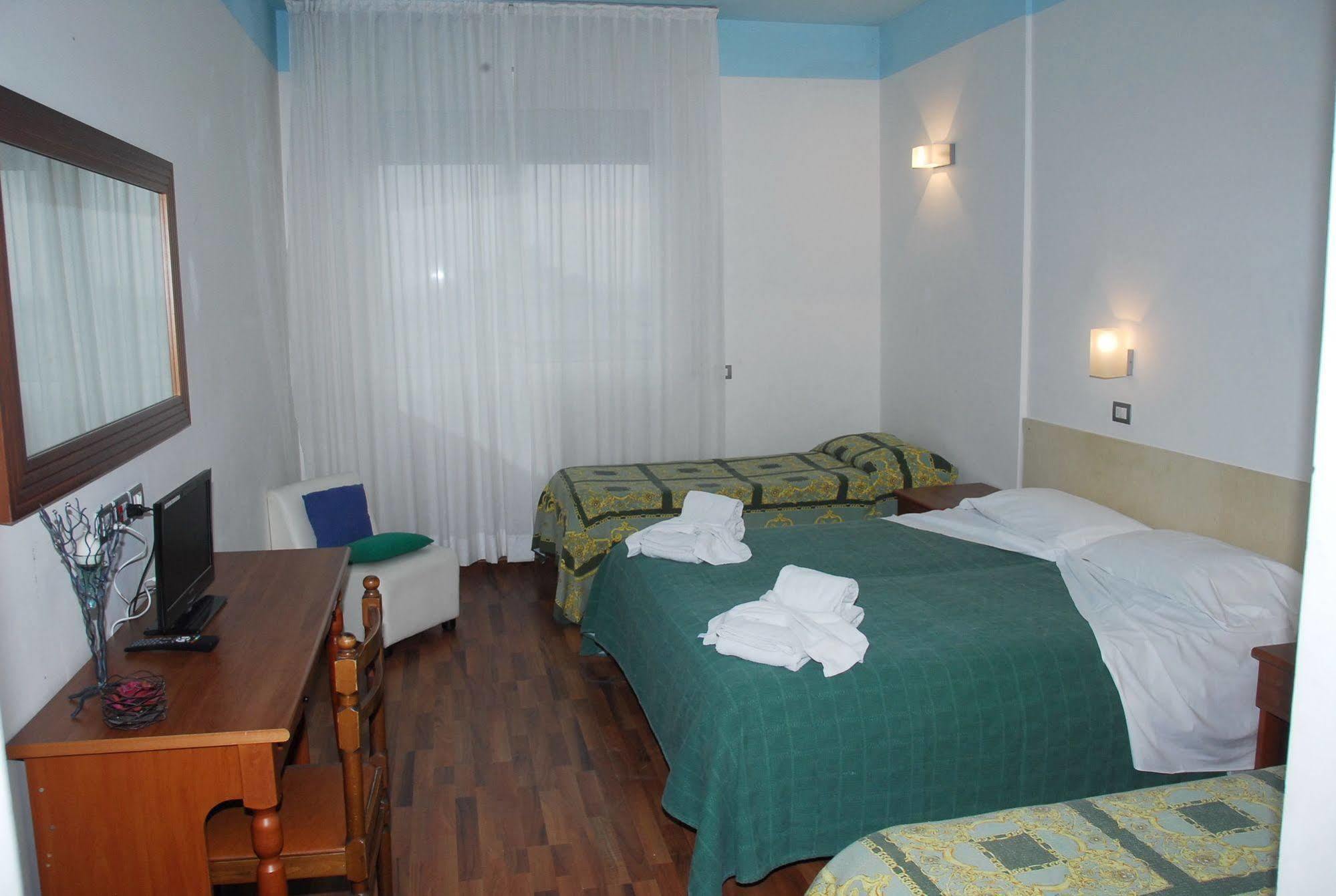 Hotel Golden Rimini Exteriér fotografie